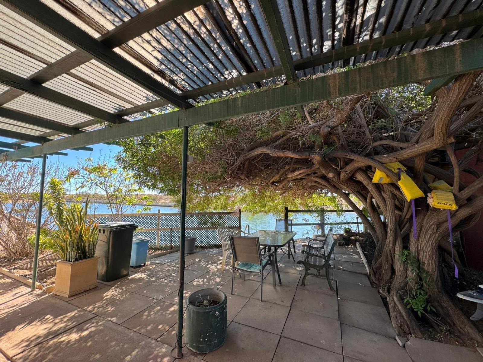 Pelican Point Waterfront Resort Formerly Carnarvon Beach Retreat Εξωτερικό φωτογραφία