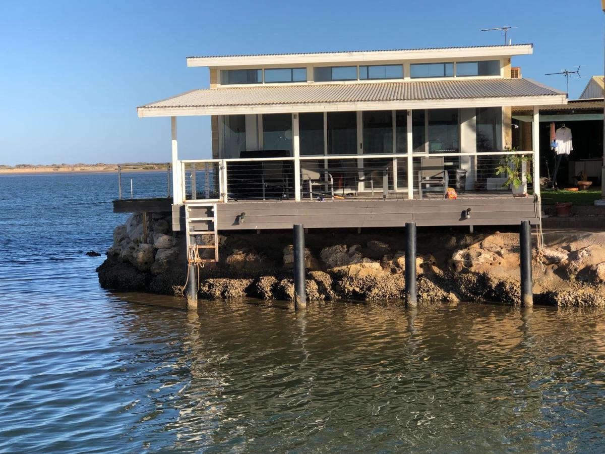 Pelican Point Waterfront Resort Carnarvon Εξωτερικό φωτογραφία